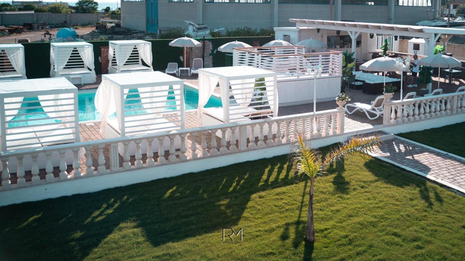 La Palazzina Bed & Breakfast Porto Cesareo Buitenkant foto